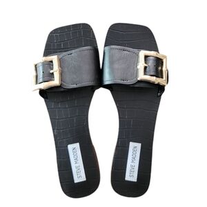 Steve Madden Women's Size 9M Farrah Womens Casual Buckle Slide On Sandals
